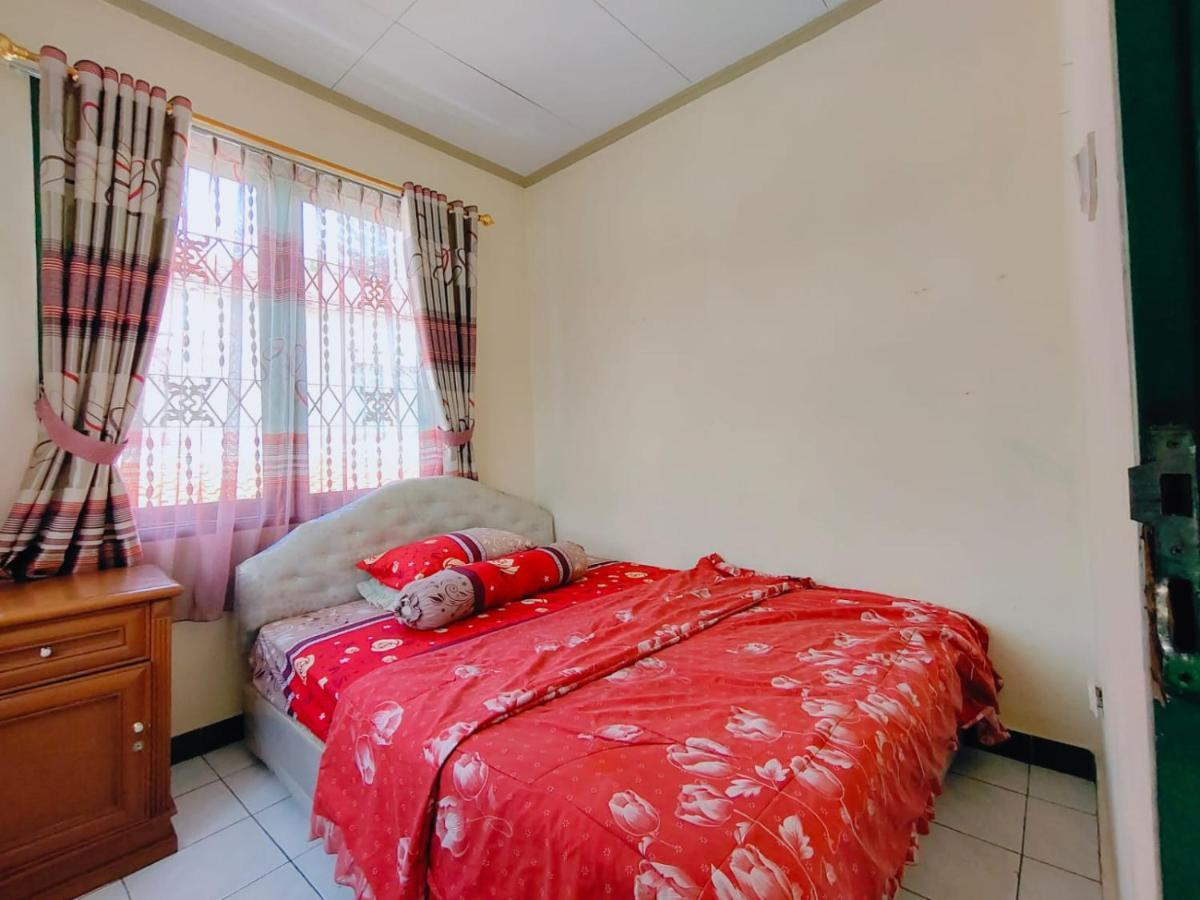 Villa Semesta Cikundul Kültér fotó